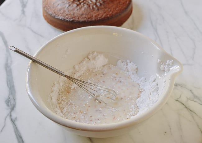 Making osmanthus glaze with powdered sugar, milk, and osmanthus syrup, bmeteor.aiodimecu.cf