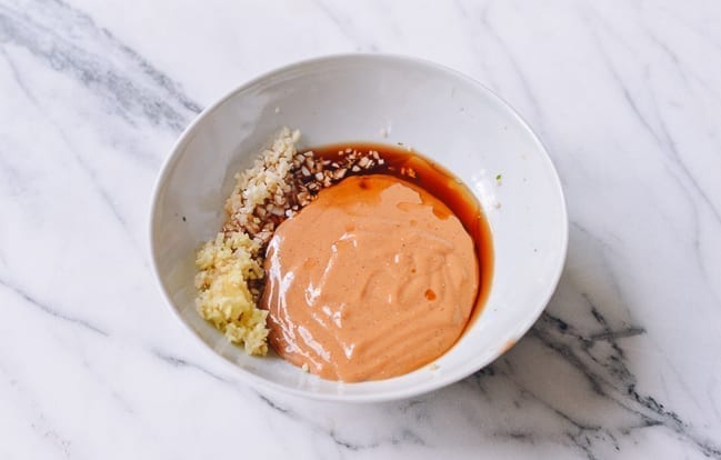 Mixing peanut sauce, bmeteor.aiodimecu.cf