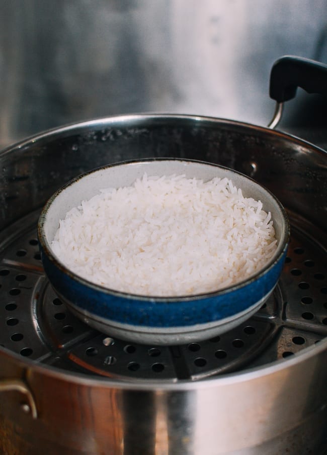 Steamed white rice in steamer, bmeteor.aiodimecu.cf