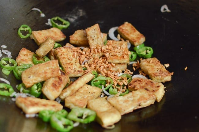 Adding fried garlic back to wok, bmeteor.aiodimecu.cf
