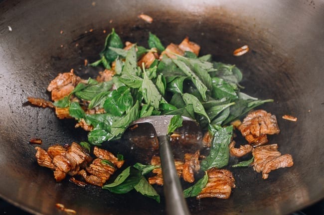 Adding Thai Basil To Stir-fry, bmeteor.aiodimecu.cf