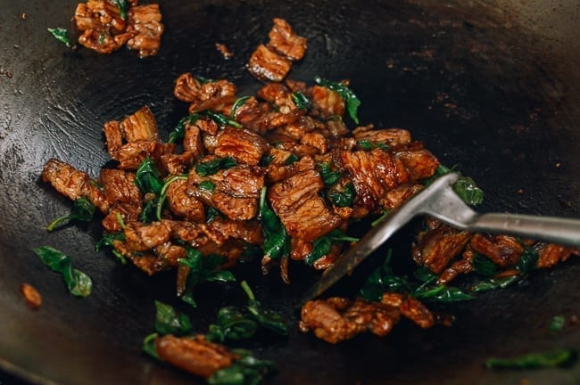 Thai Basil Pork Belly stir-fry in wok, bmeteor.aiodimecu.cf