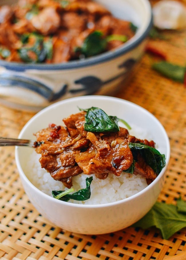 Serving Thai basil pork belly with rice, bmeteor.aiodimecu.cf