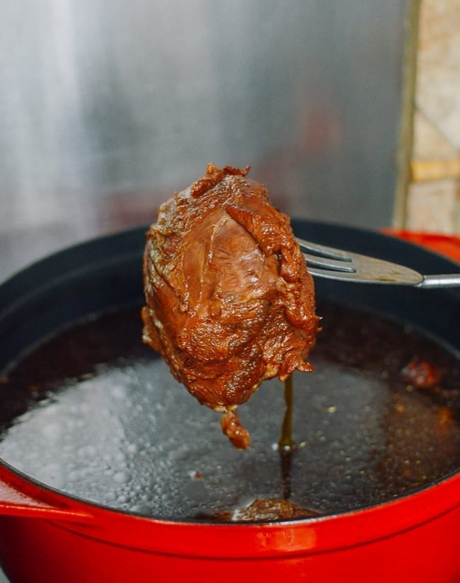 Removing beef shank from braising liquid, bmeteor.aiodimecu.cf