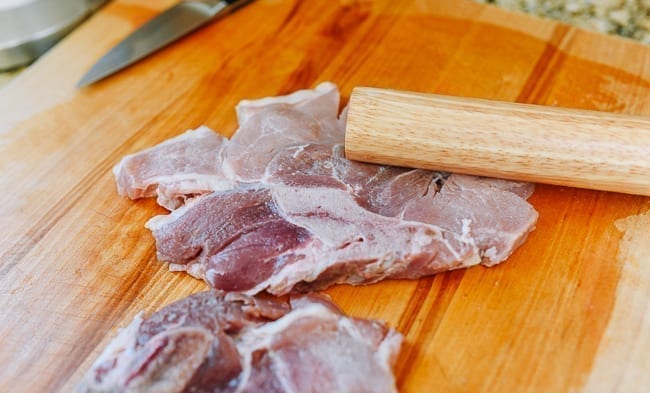 Pounding pork chops with rolling pin, bmeteor.aiodimecu.cf