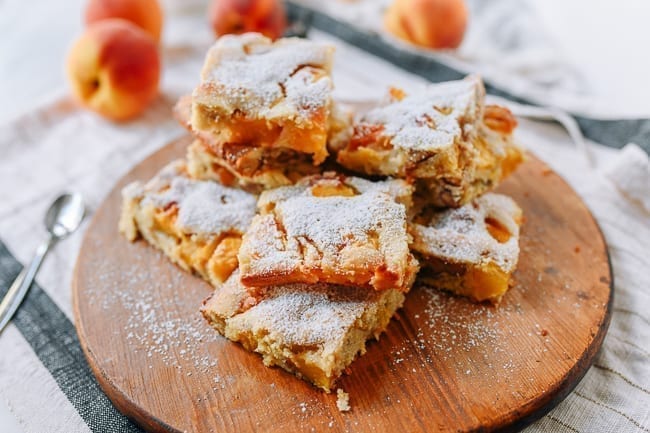 Pile of peach squares dusted with powdered sugar, bmeteor.aiodimecu.cf