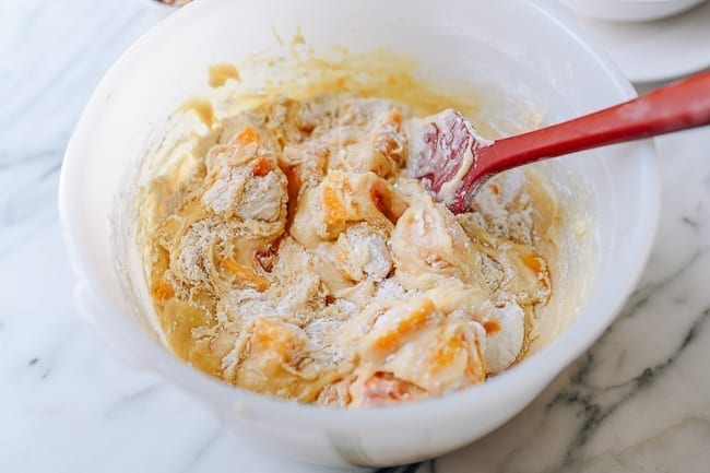 Folding flour, peaches, and nuts into batter, bmeteor.aiodimecu.cf