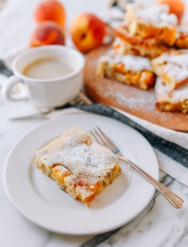 Peach square on plate with coffee, bmeteor.aiodimecu.cf