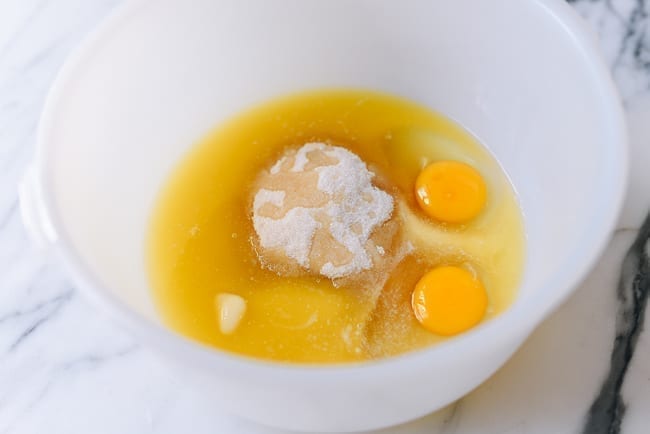 Sugar, butter, and eggs in mixing bowl, bmeteor.aiodimecu.cf