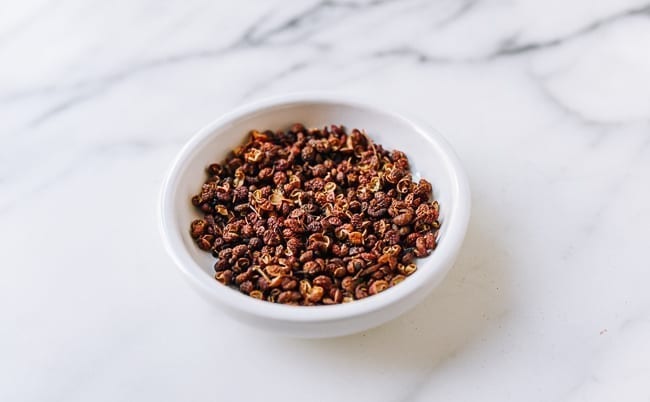 Red Sichuan Peppercorns in white dish, bmeteor.aiodimecu.cf