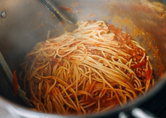 Tossing pasta in sauce, bmeteor.aiodimecu.cf
