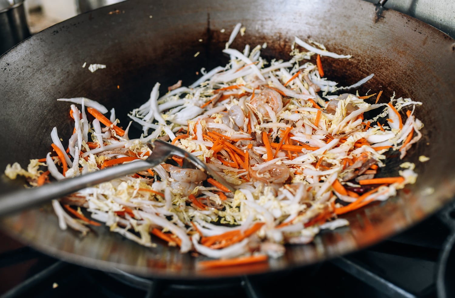 Stir-frying Singapore noodle ingredients, bmeteor.aiodimecu.cf