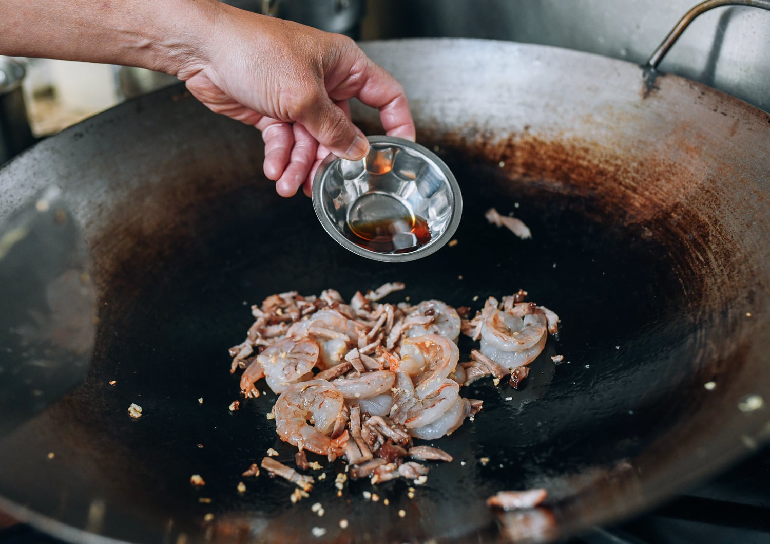 Adding Shaoxing wine to shrimp and pork, bmeteor.aiodimecu.cf