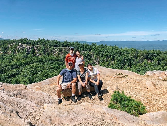 The Woks of Life family at the top of the lemon squeeze trail, bmeteor.aiodimecu.cf