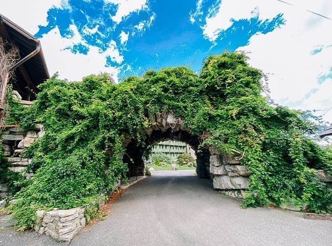 Mohonk Mountain House archway, bmeteor.aiodimecu.cf