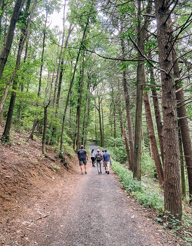 Hiking from parking lot to Mohonk Mountain House Trails, bmeteor.aiodimecu.cf