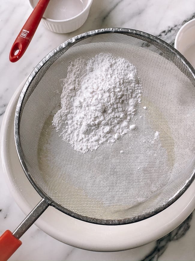 Sifting in rice flour, glutinous rice flour, and wheat starch, bmeteor.aiodimecu.cf