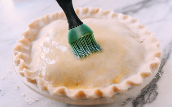 Brushing pie crust with egg wash, bmeteor.aiodimecu.cf