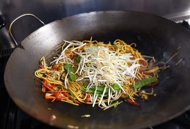 Adding bean sprouts to lo mein, bmeteor.aiodimecu.cf