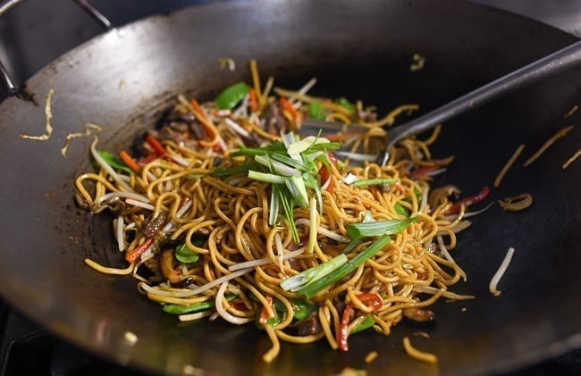 Adding green parts of scallions to lo mein, bmeteor.aiodimecu.cf
