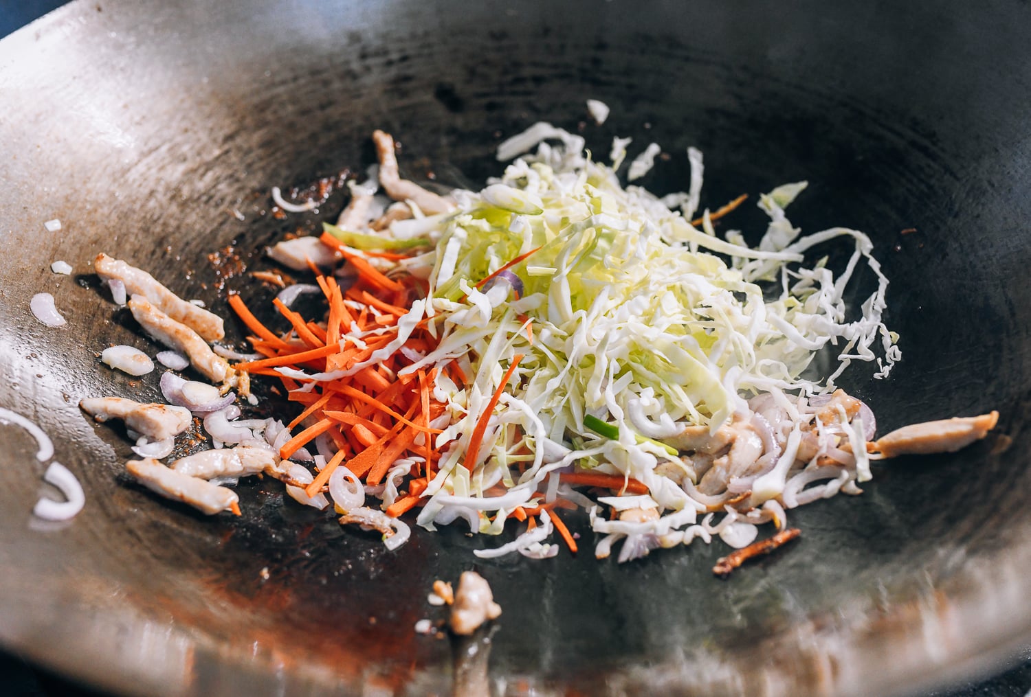 Adding cabbage and carrots to the stir-fry, bmeteor.aiodimecu.cf
