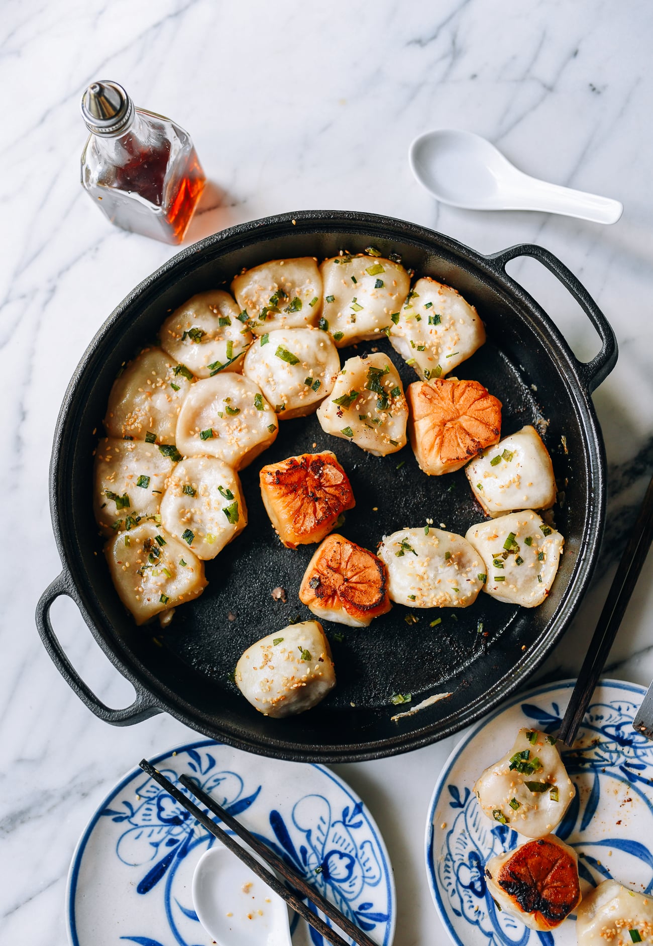 Shanghai Pan-fried Pork Buns (Shengjian Mantou, 上海生煎馒头)