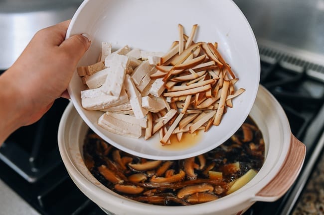Adding spiced tofu and firm tofu to soup, bmeteor.aiodimecu.cf