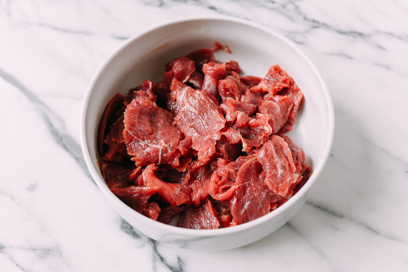 Marinating beef