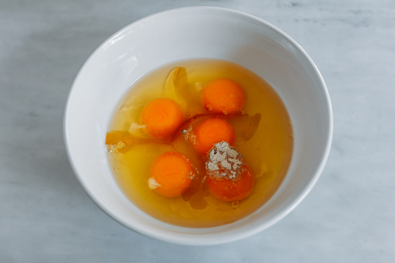 Eggs with sesame oil, salt, and white pepper