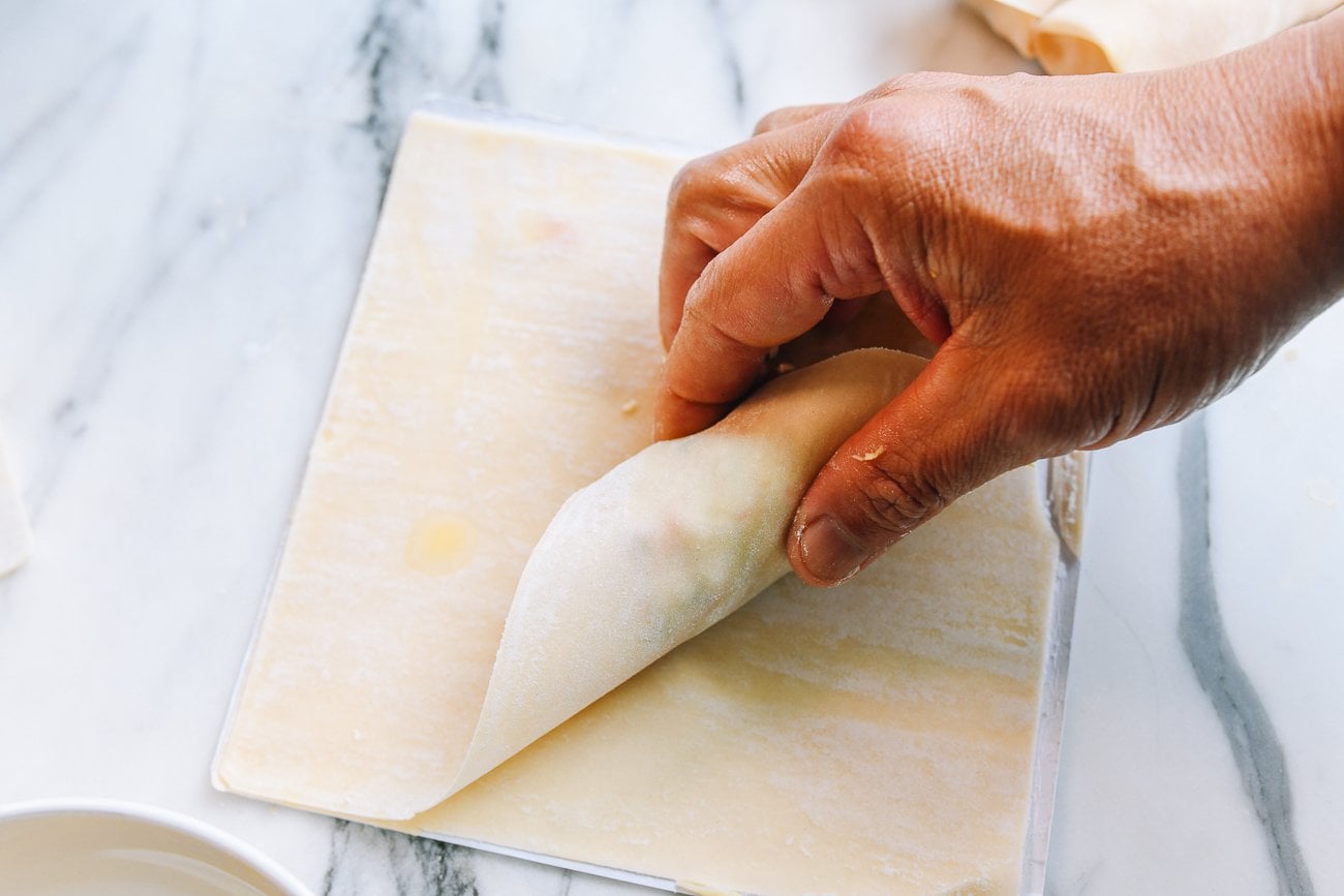 wrapping egg roll