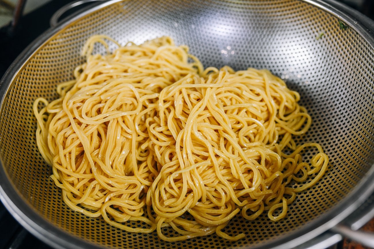 drained cooked lo mein noodles